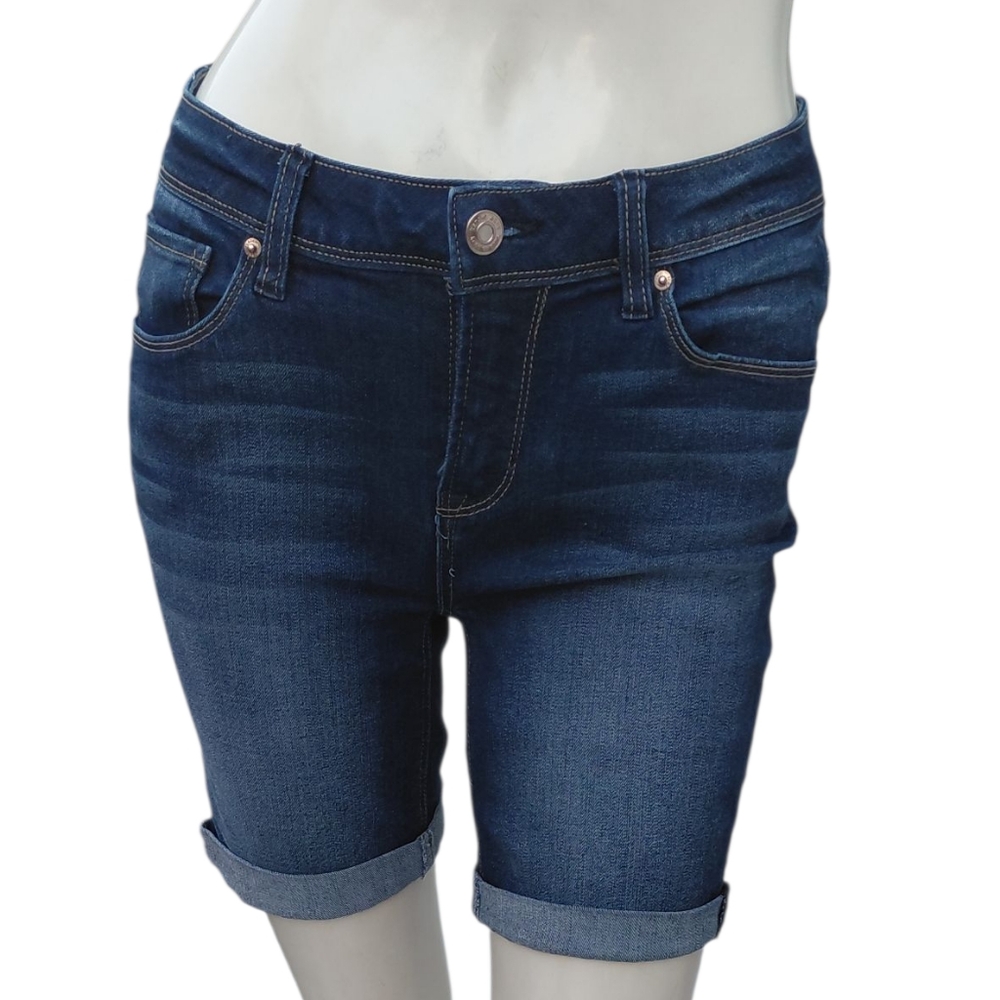 7006114.....Kensie Dark Blue Denim Shorts Size 2/26, 8"Rise 6"Inseam